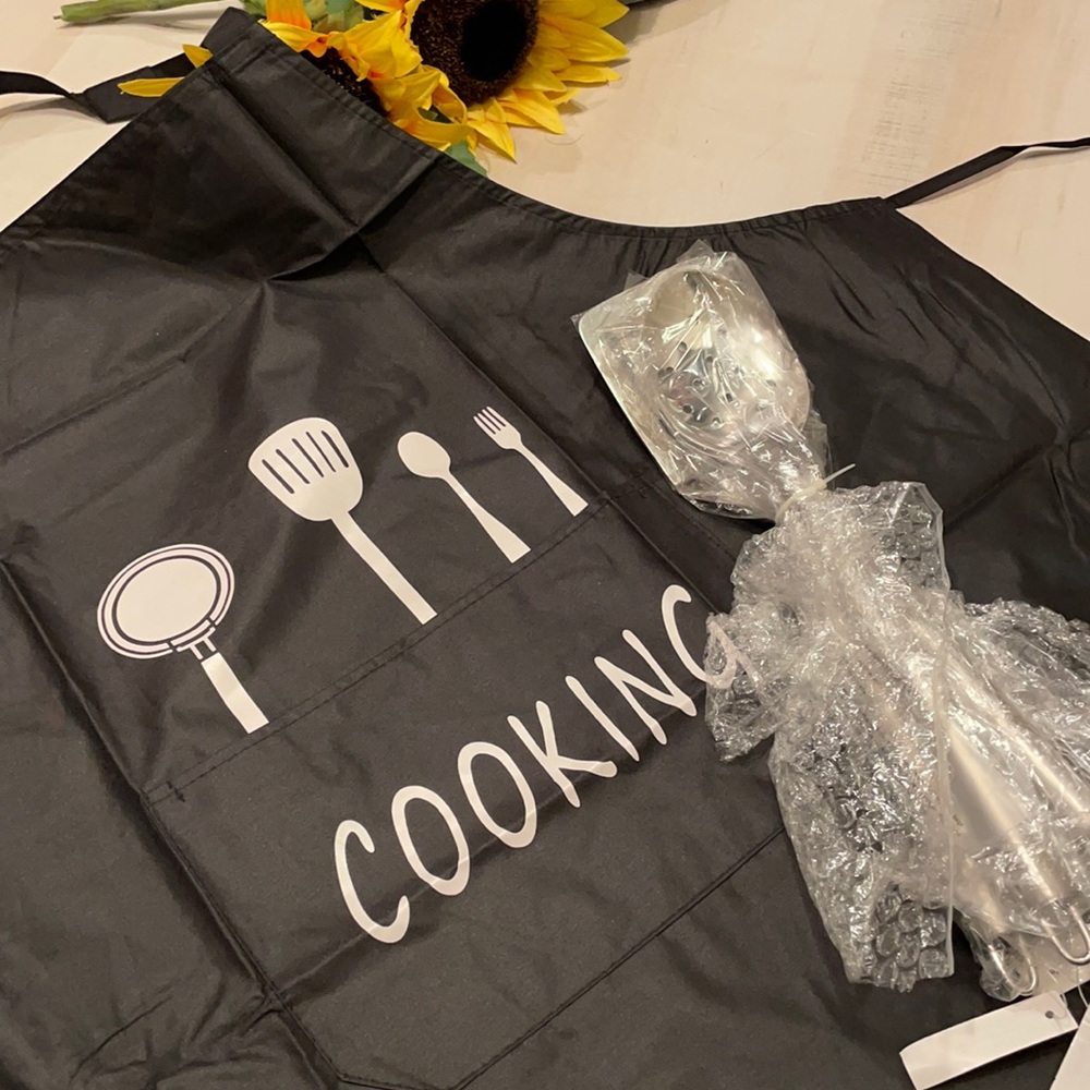Cooking Apron & Kitchen Utensils / Tools